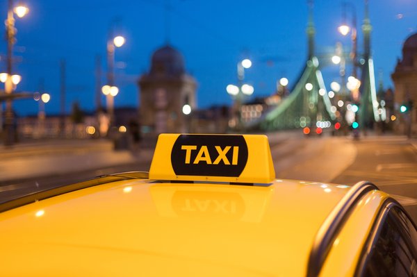 Alternatives à l'achat d'une licence de taxi sans carte professionnelle